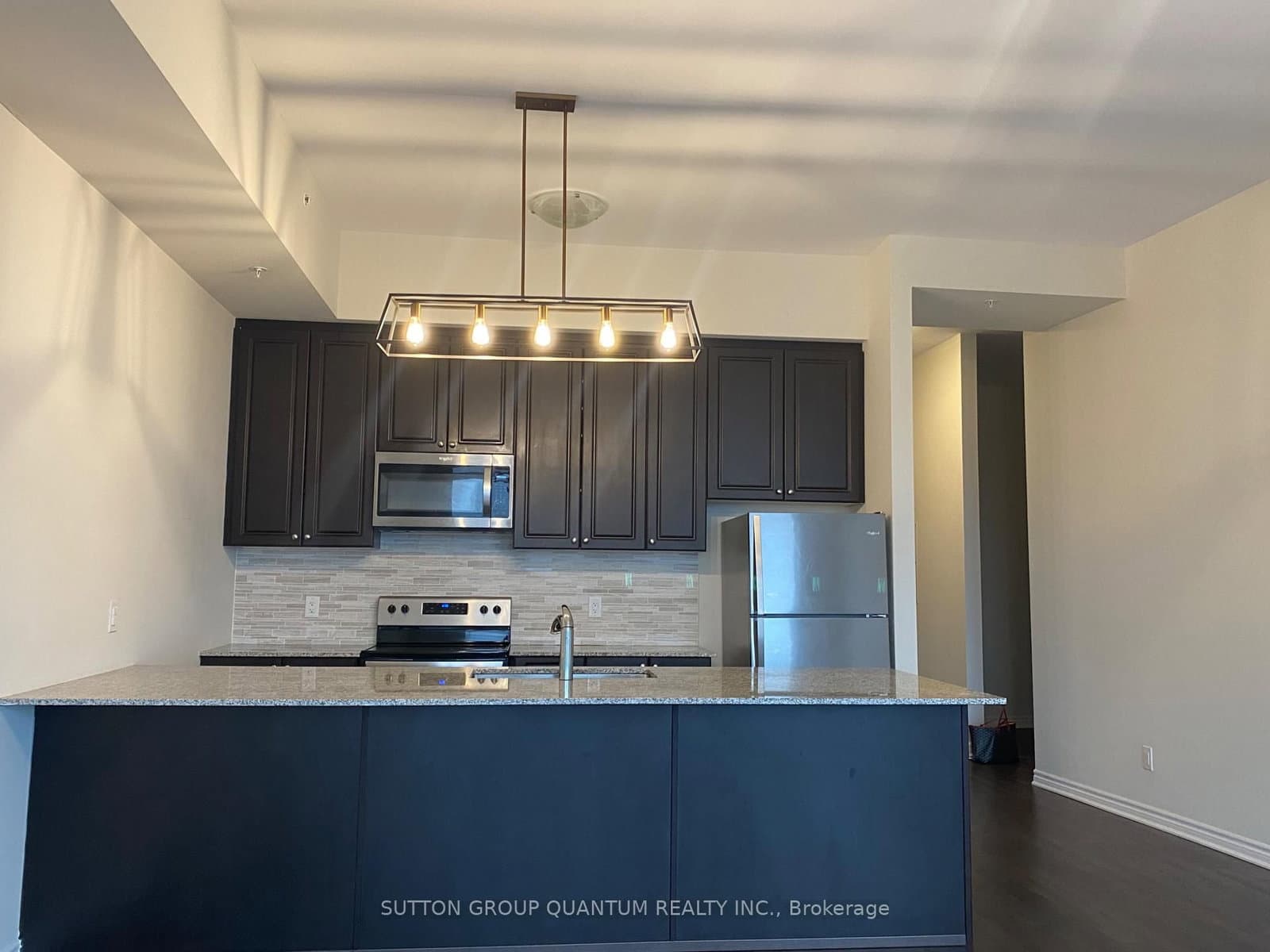 150 Oak Park Boulevard, Unit 523