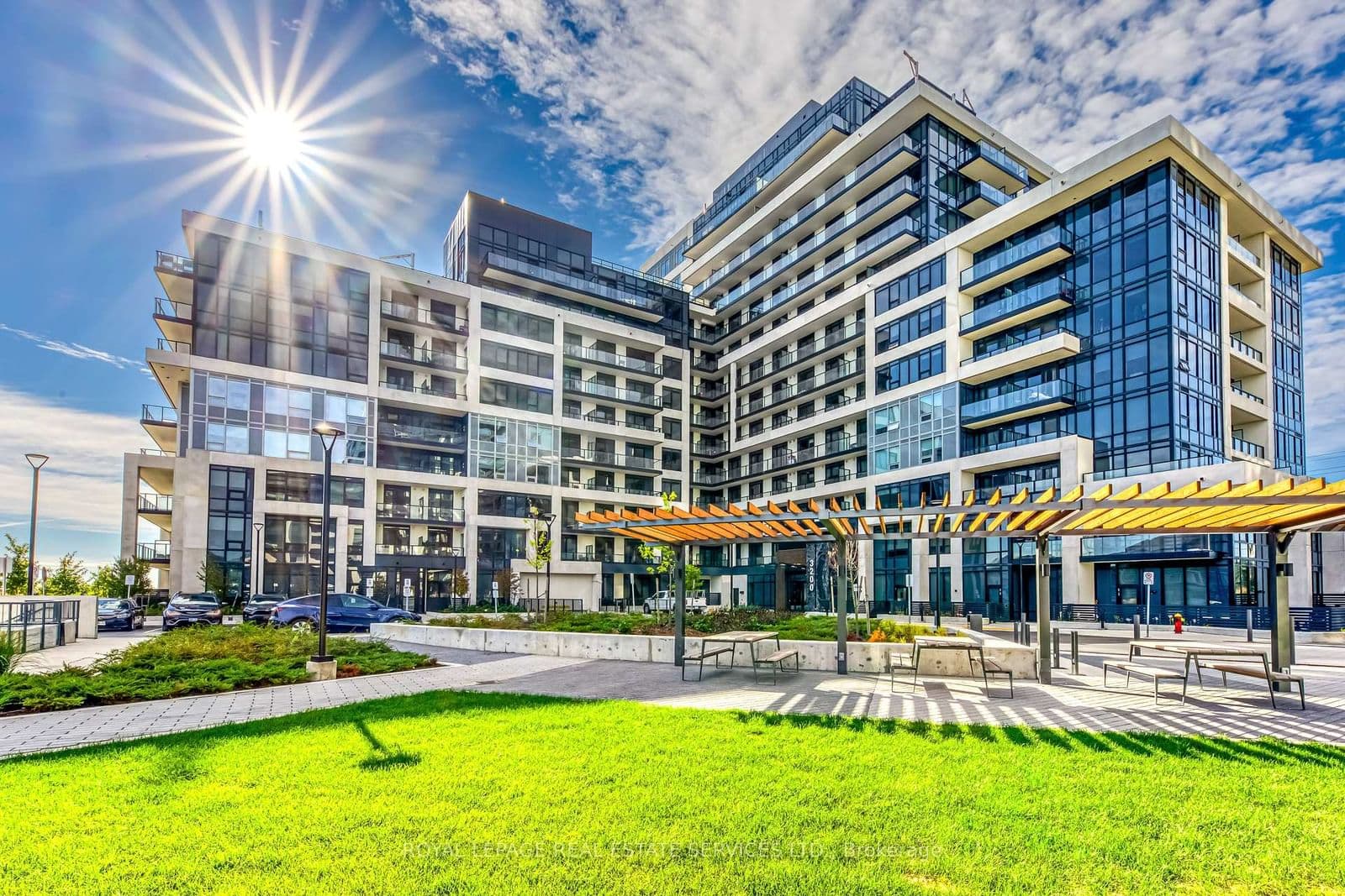 3200 William Coltson Avenue, Unit 906