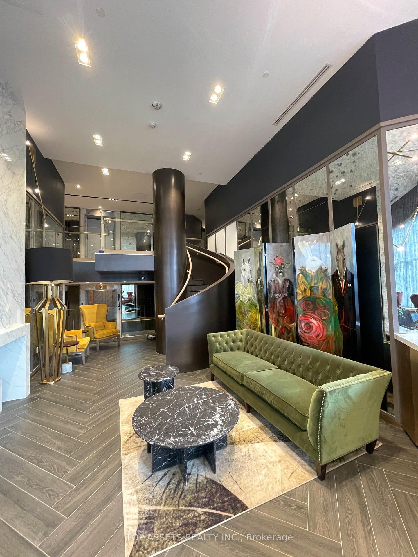 395 Dundas Street W, Unit 503