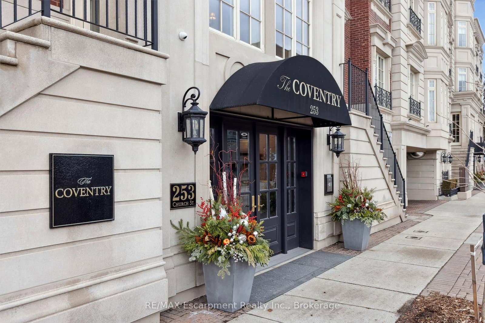 253 Church Street, Unit 302