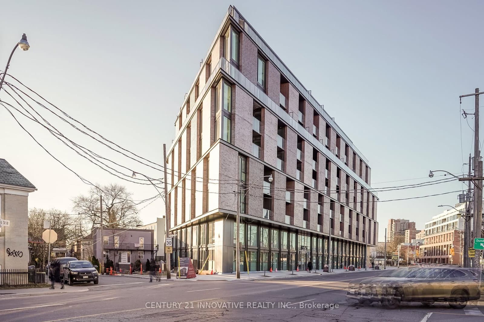 2625 Dundas Street W, Unit 412