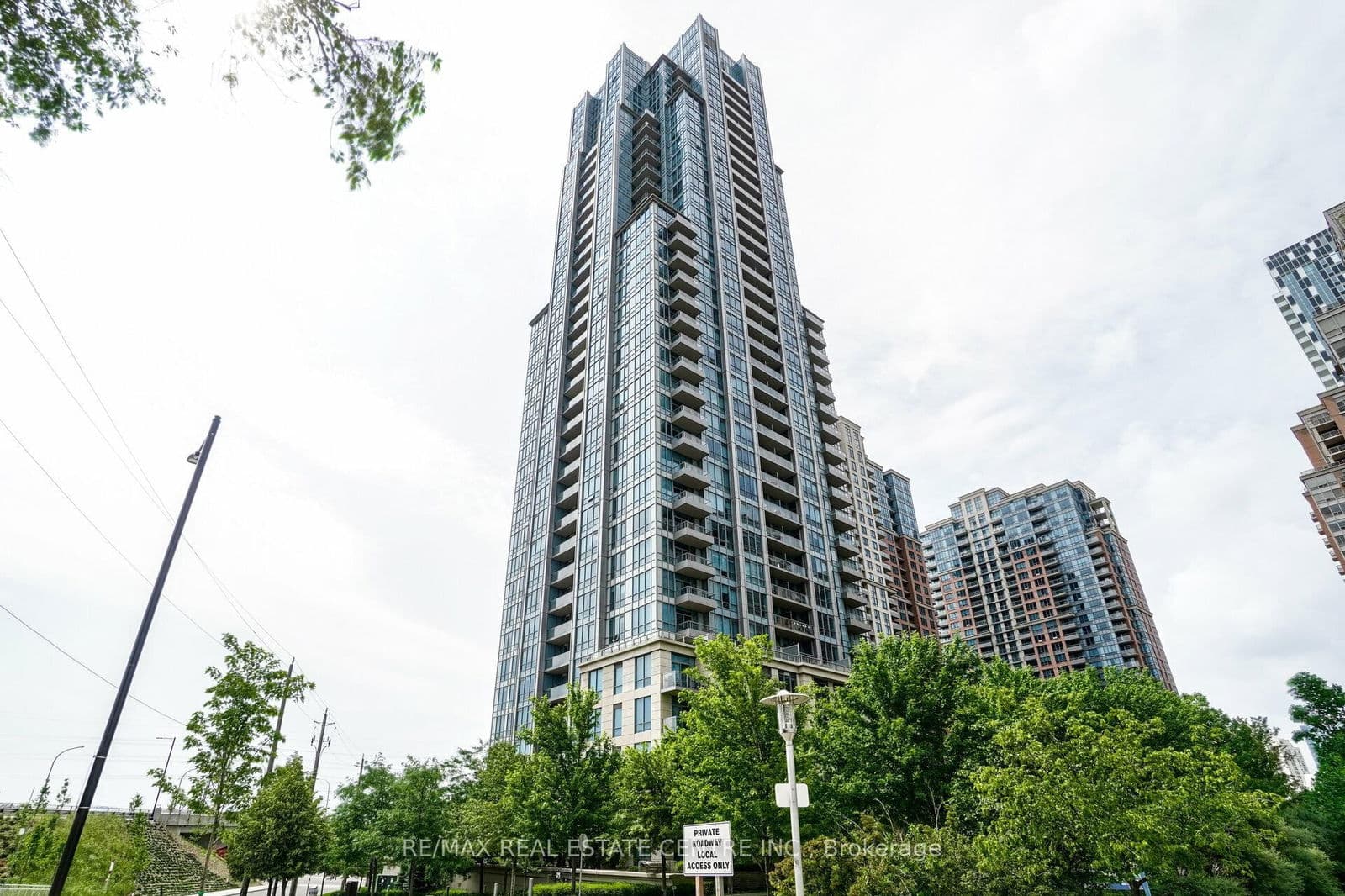 15 Viking Lane, Unit 1803