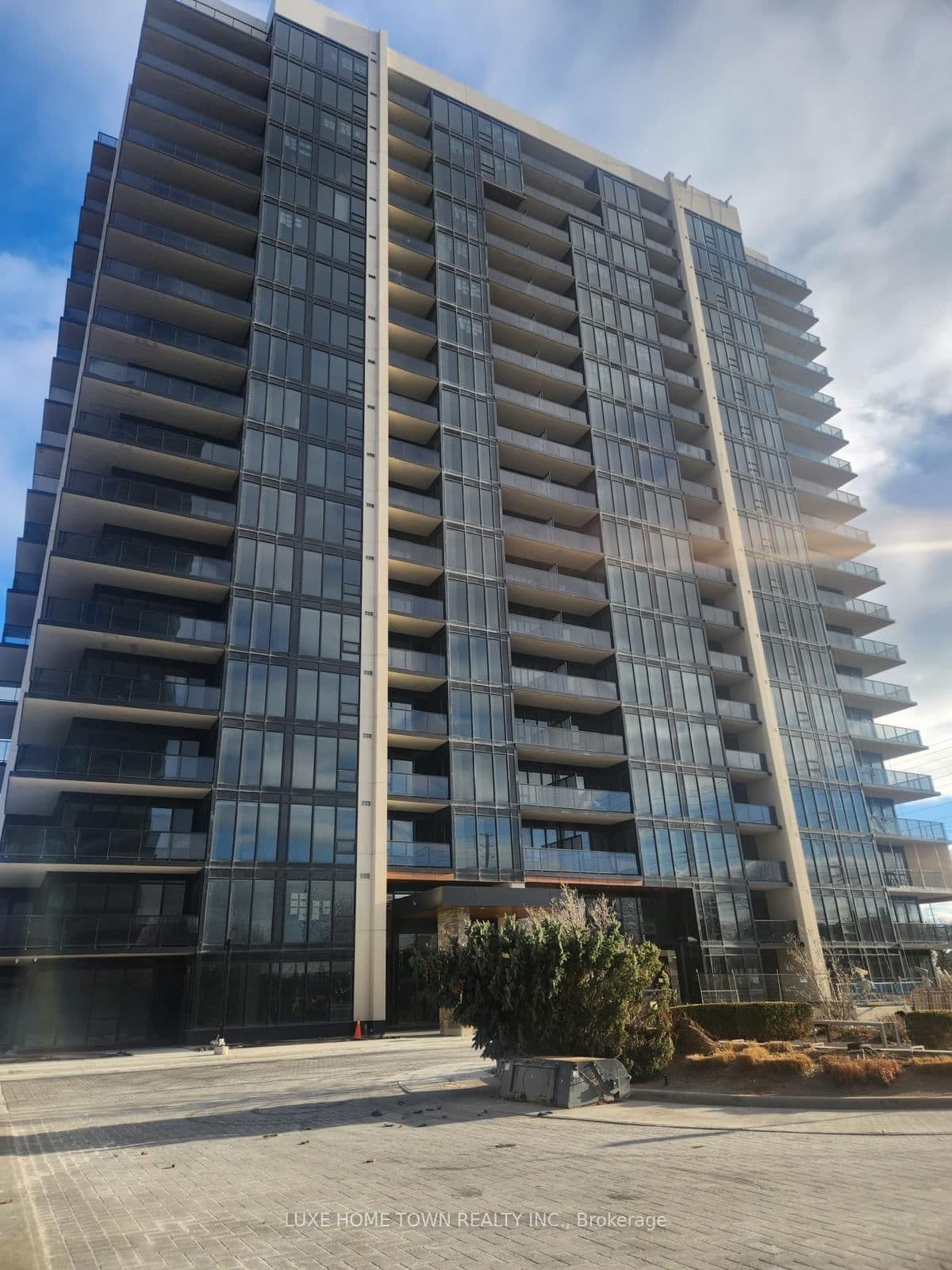 1035 Southdown Road, Unit 910