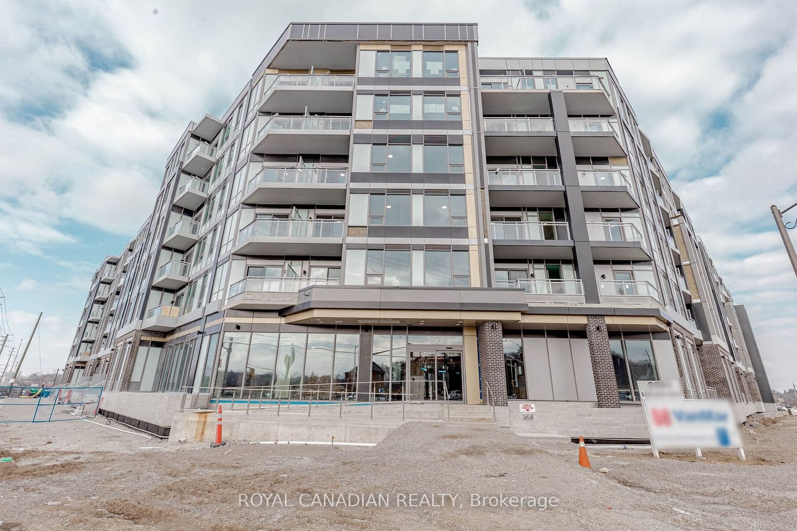 2501 Saw Whet Boulevard, Unit 113