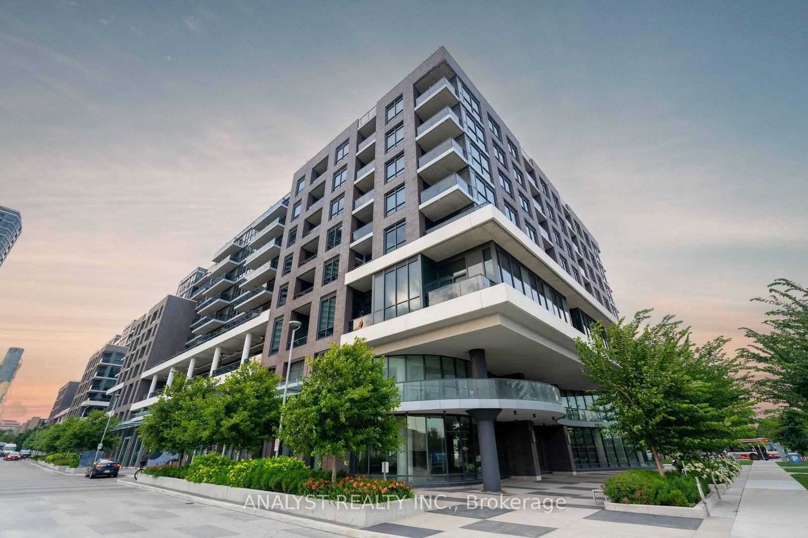 10 Gibbs Road, Unit 717