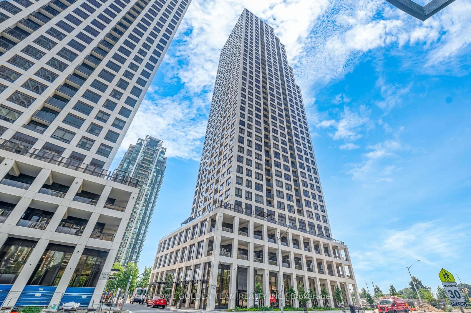 36 Elm Drive W, Unit 1709