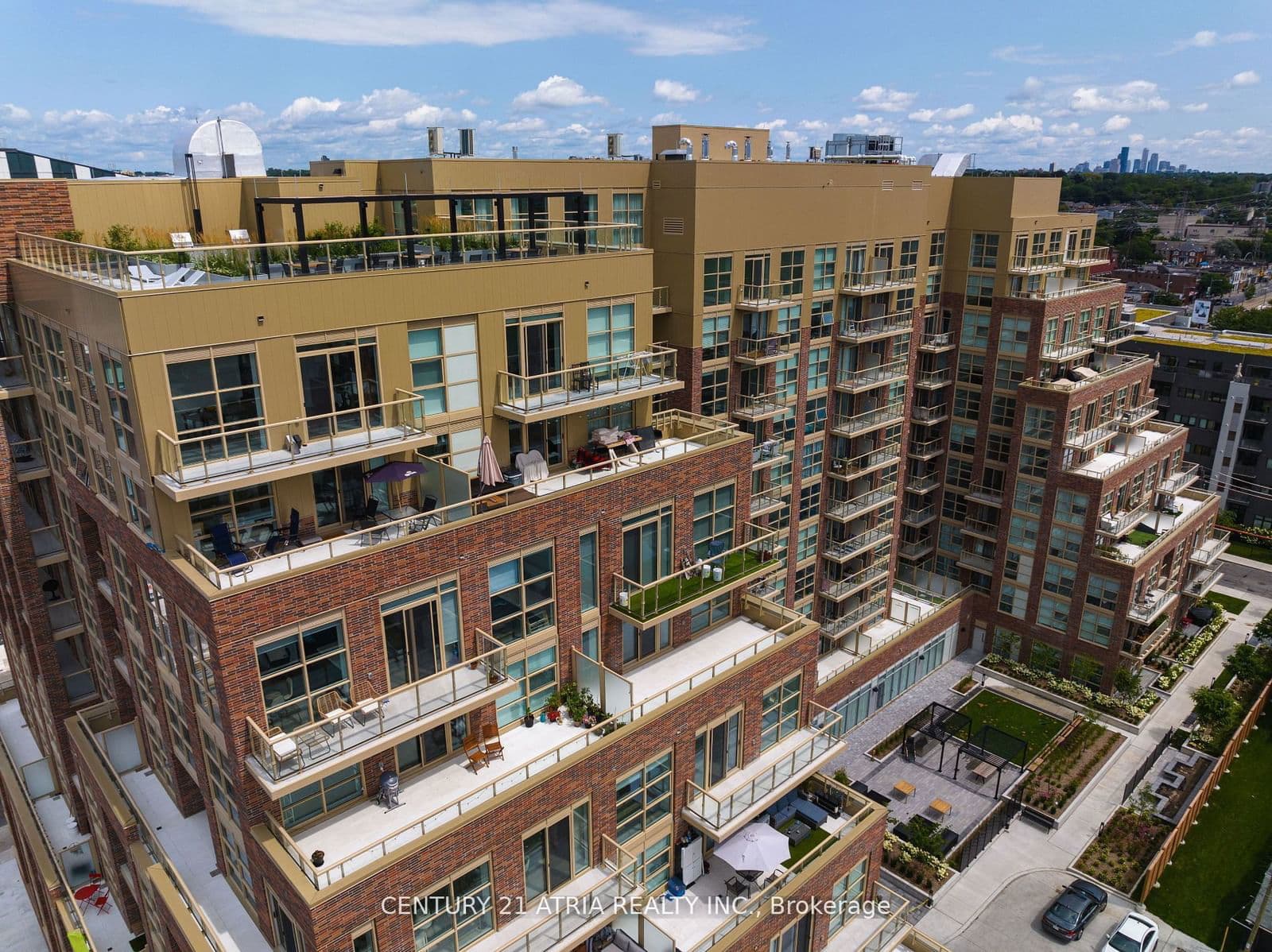 1787 st clair Avenue W, Unit 1012