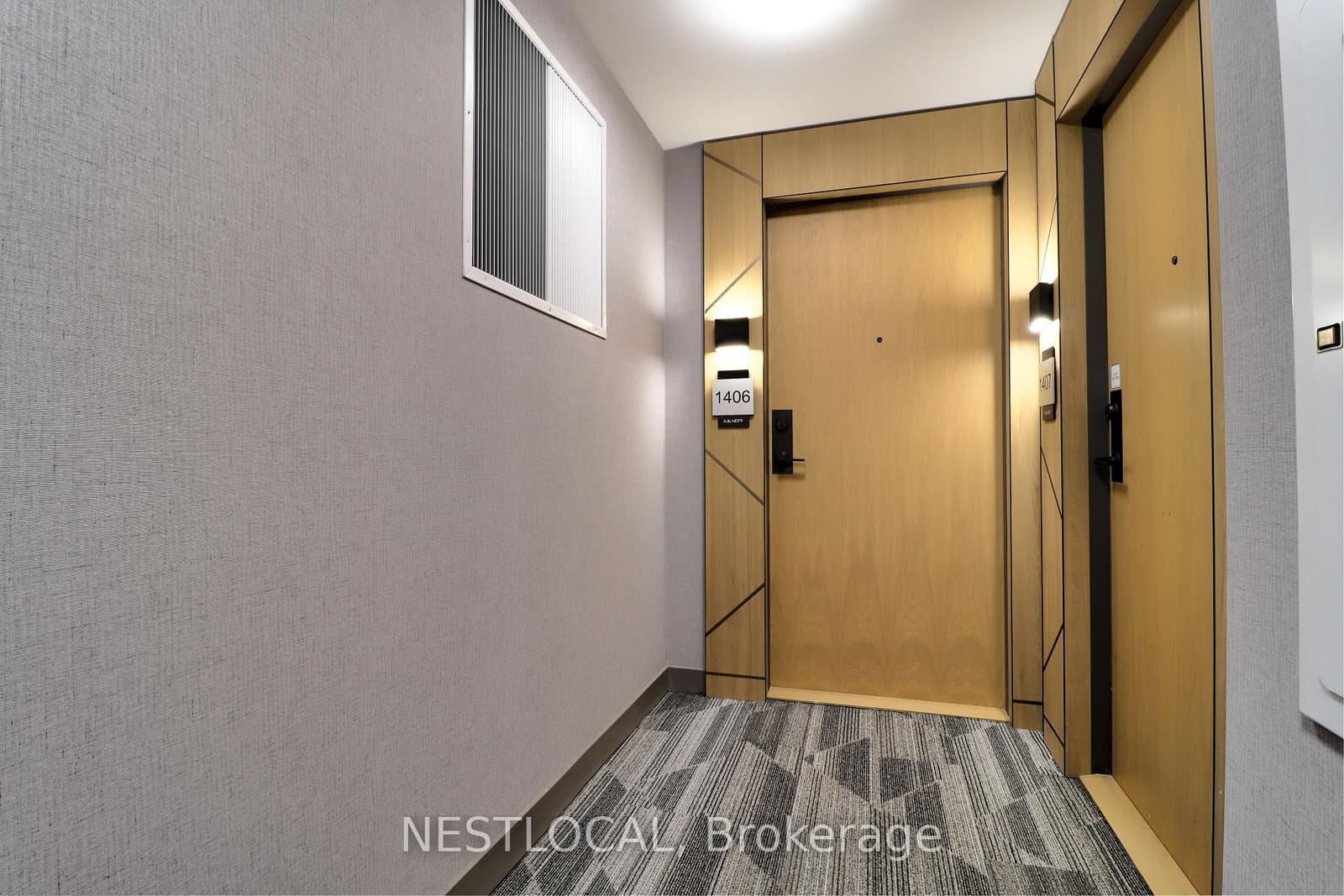 202 Burnhamthorpe Road E, Unit 1406W