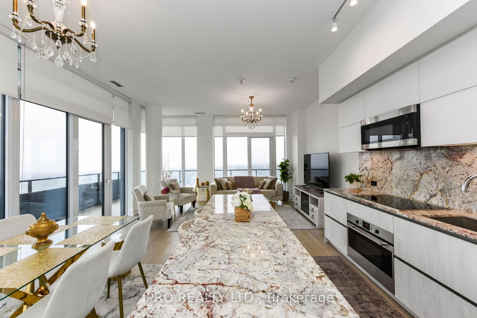 21 Park Street E, Unit 1603