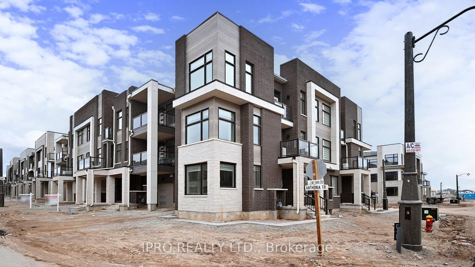 3060 Welsman Gardens