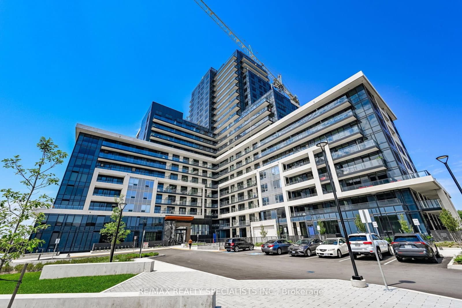 3220 William Coltson Avenue, Unit 802