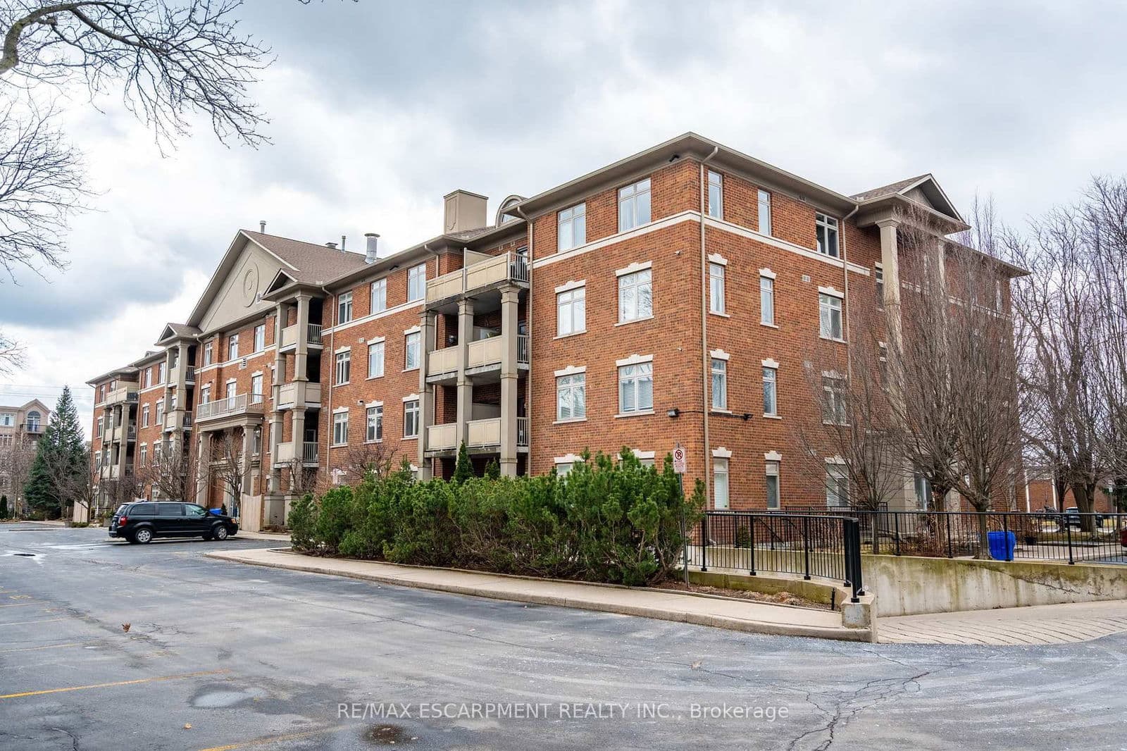 391 Plains Road E, Unit 301