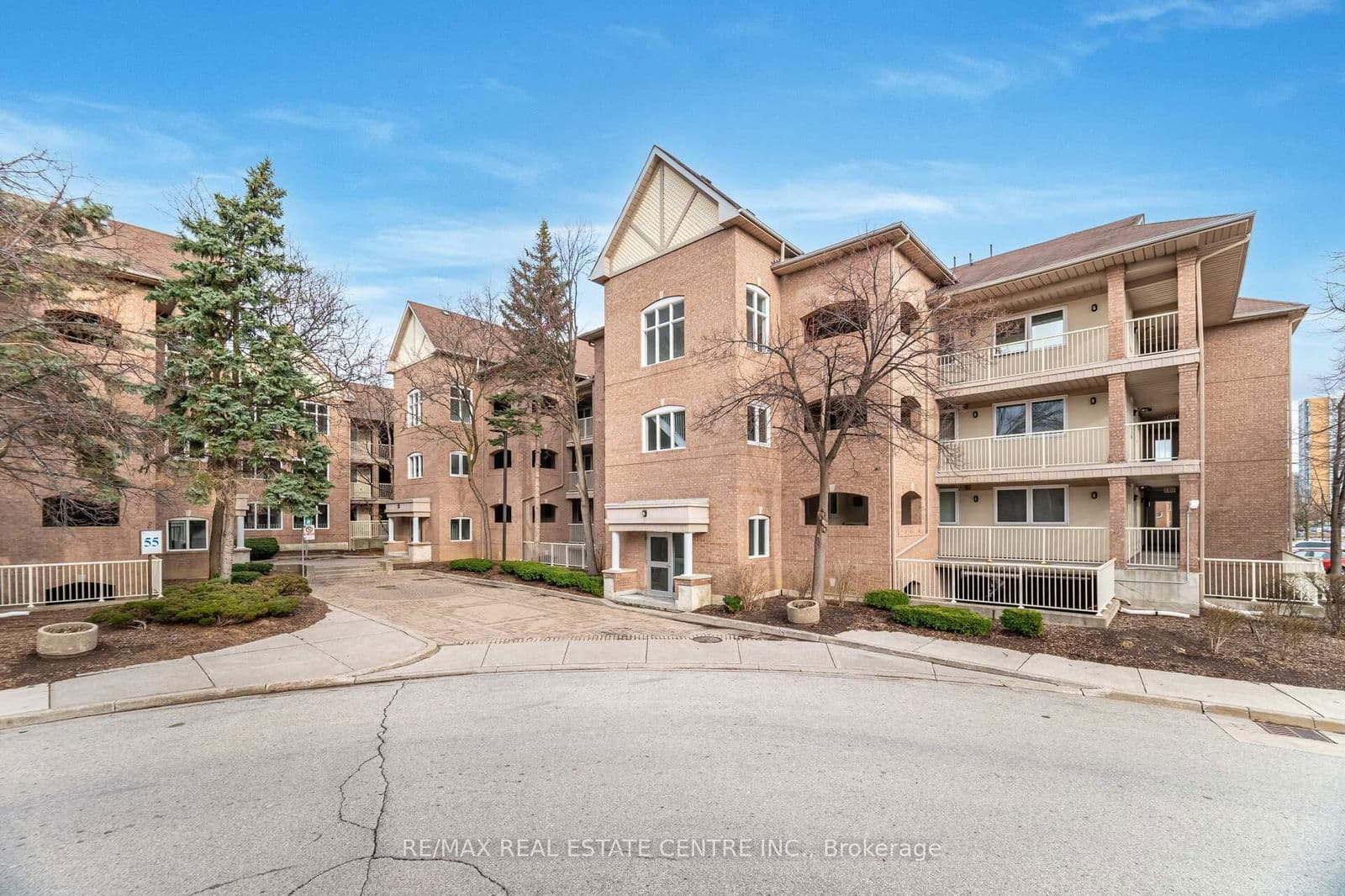 55 Bristol Road E, Unit 107