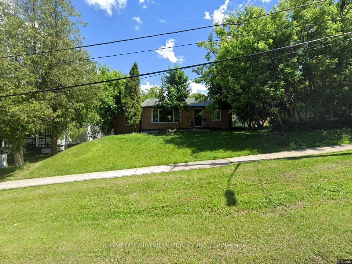 27 Main lower level ( Basement ) Street