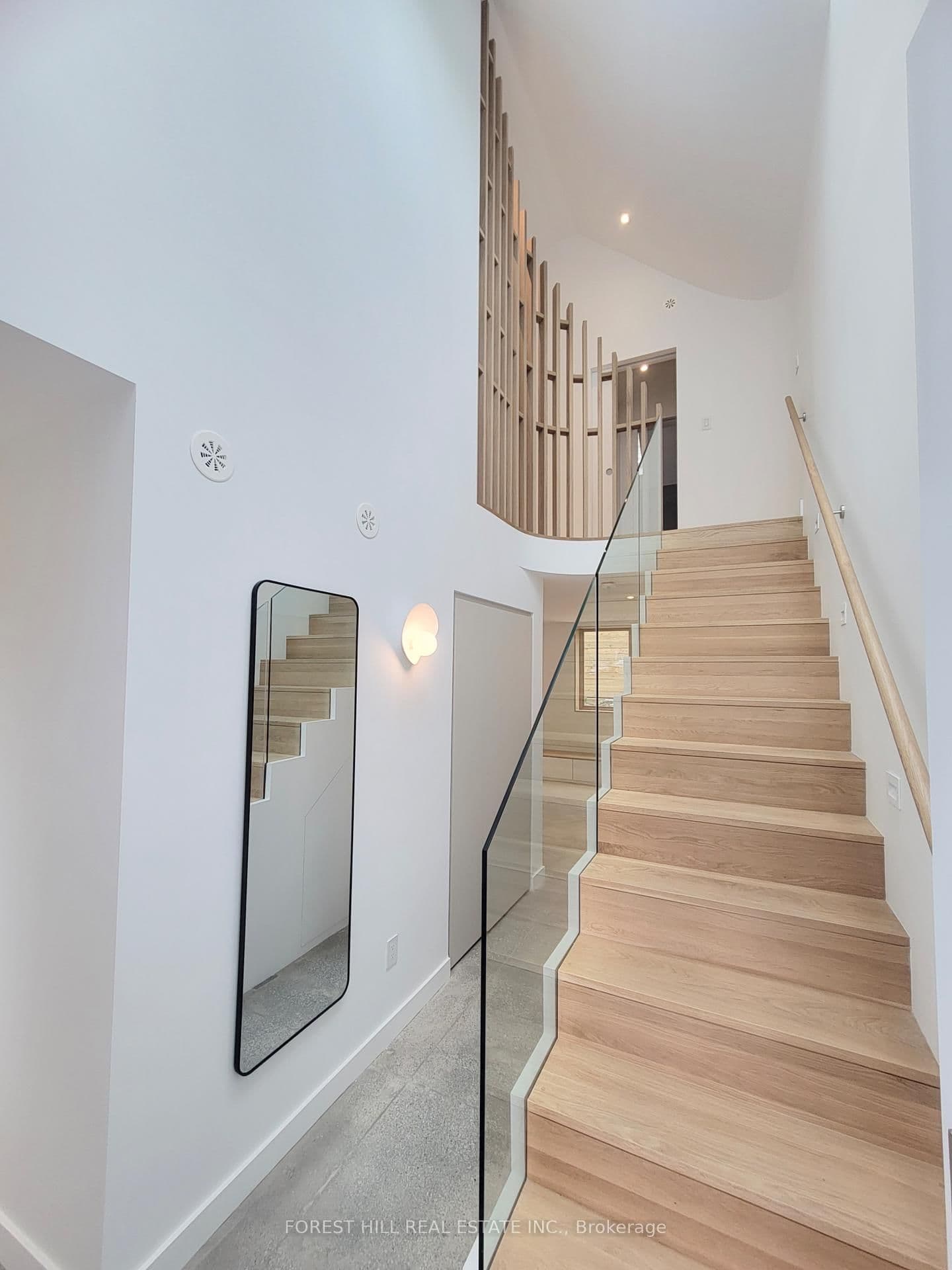 839 Gladstone Avenue, Unit Garden Suite