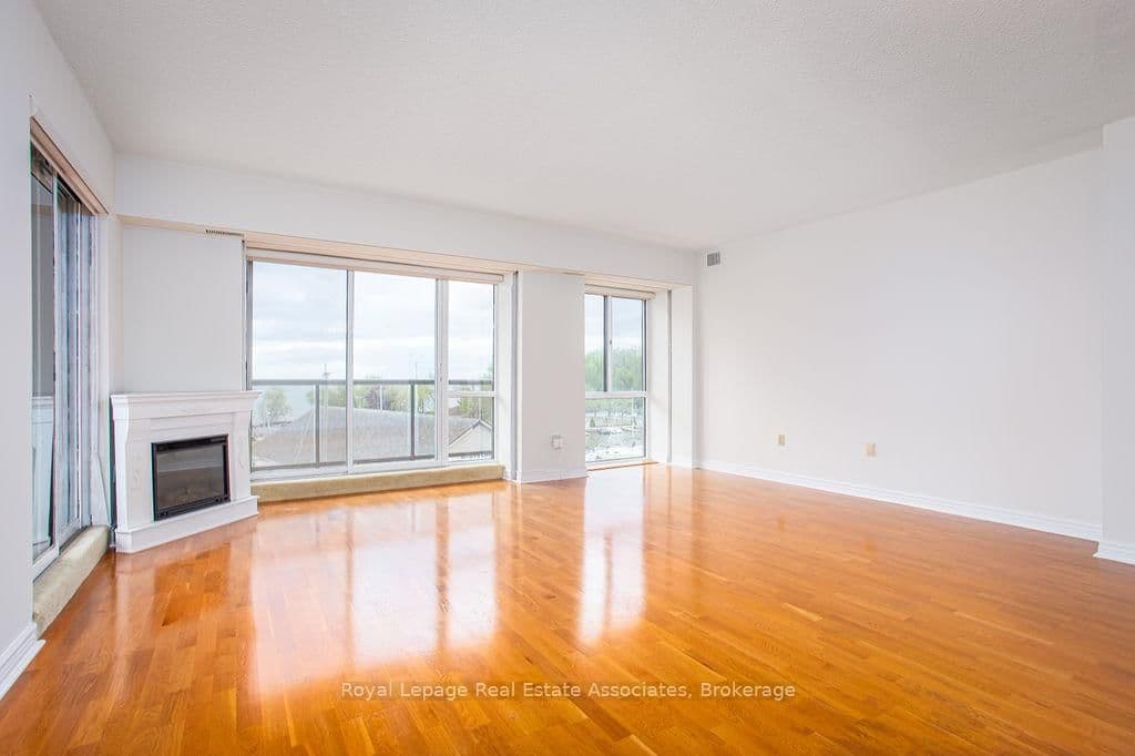 102 Bronte Road, Unit 315