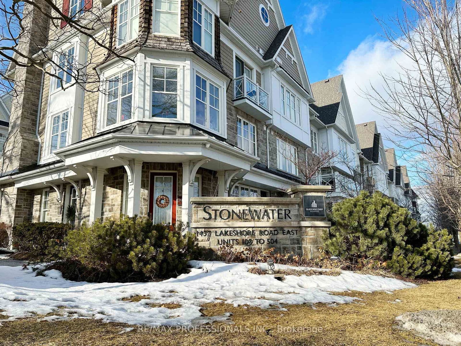 1437 Lakeshore Road E, Unit 302