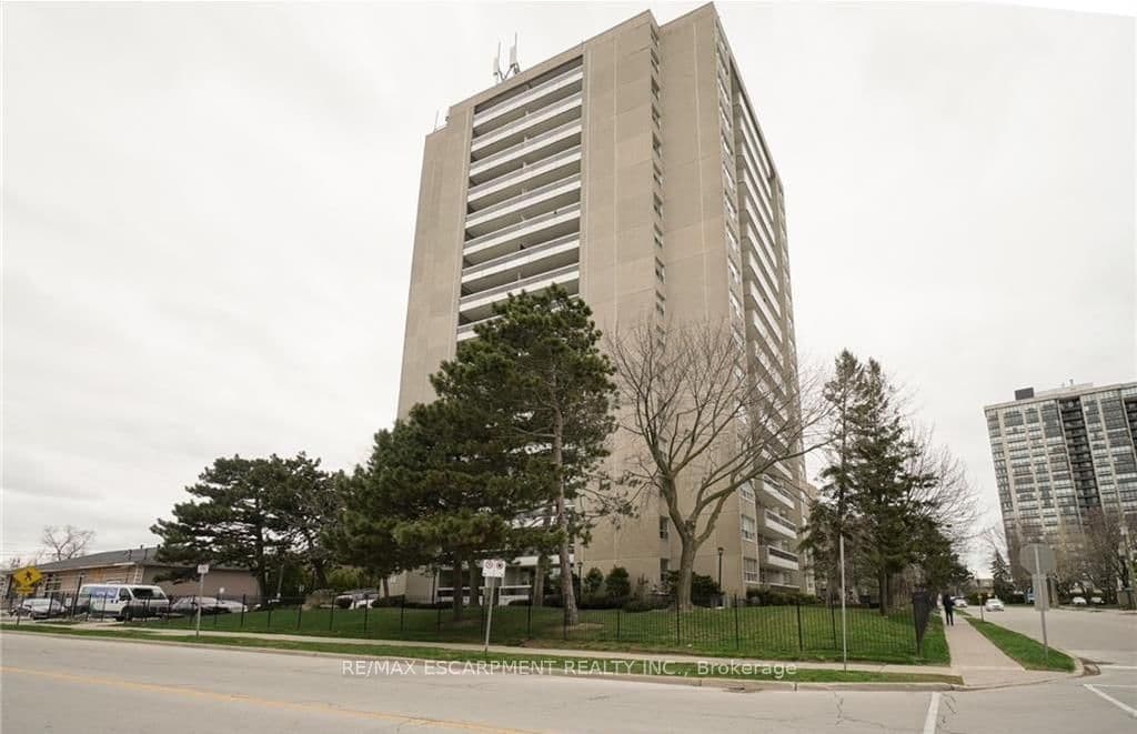 2263 Marine Drive, Unit 901