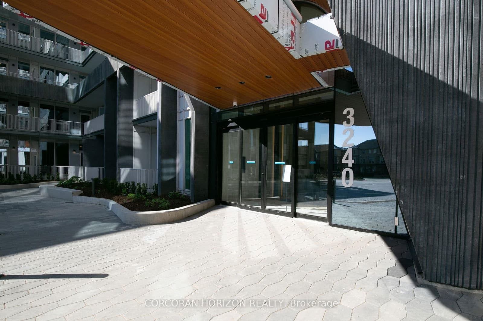 3240 William Coltson Avenue, Unit 404