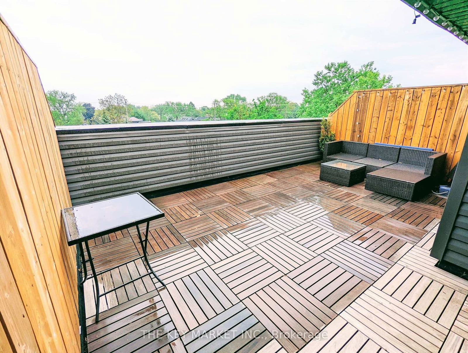 760 Lakeshore Road E, Unit 208