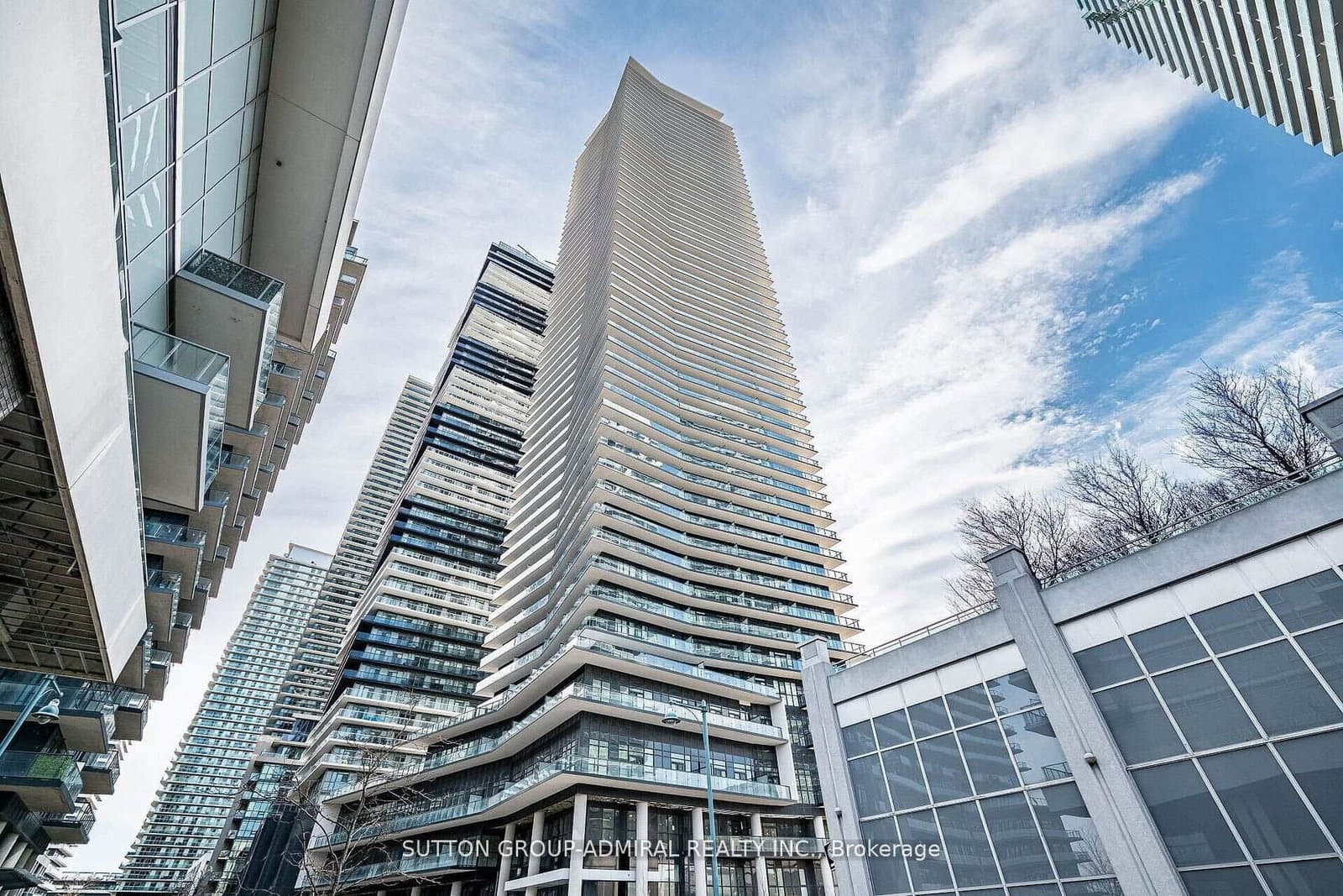 38 Annie Craig Drive, Unit 4002