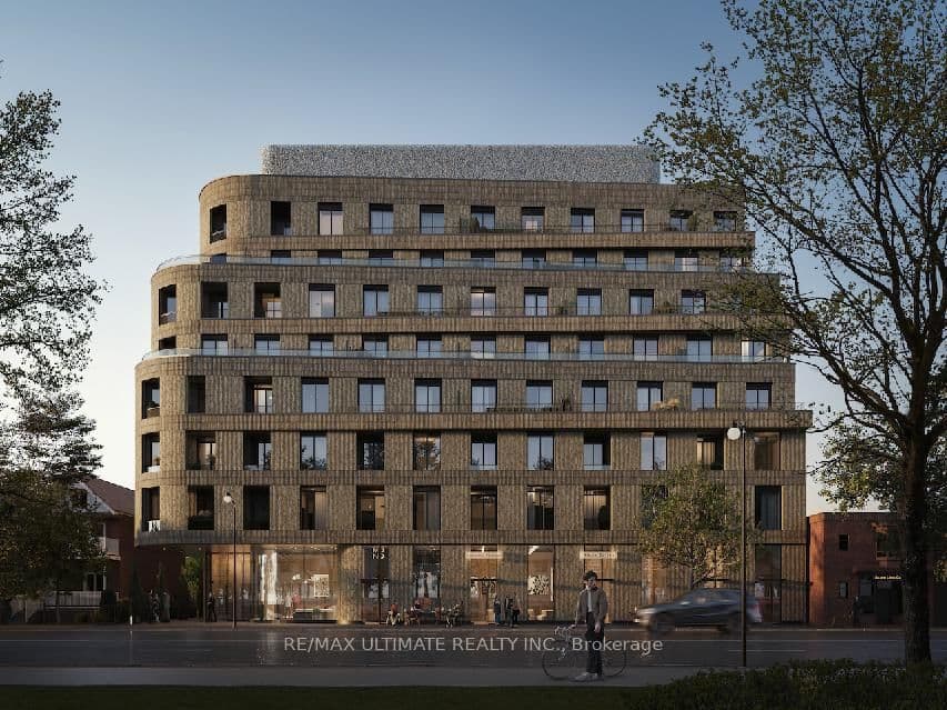 3200 Dundas Street W