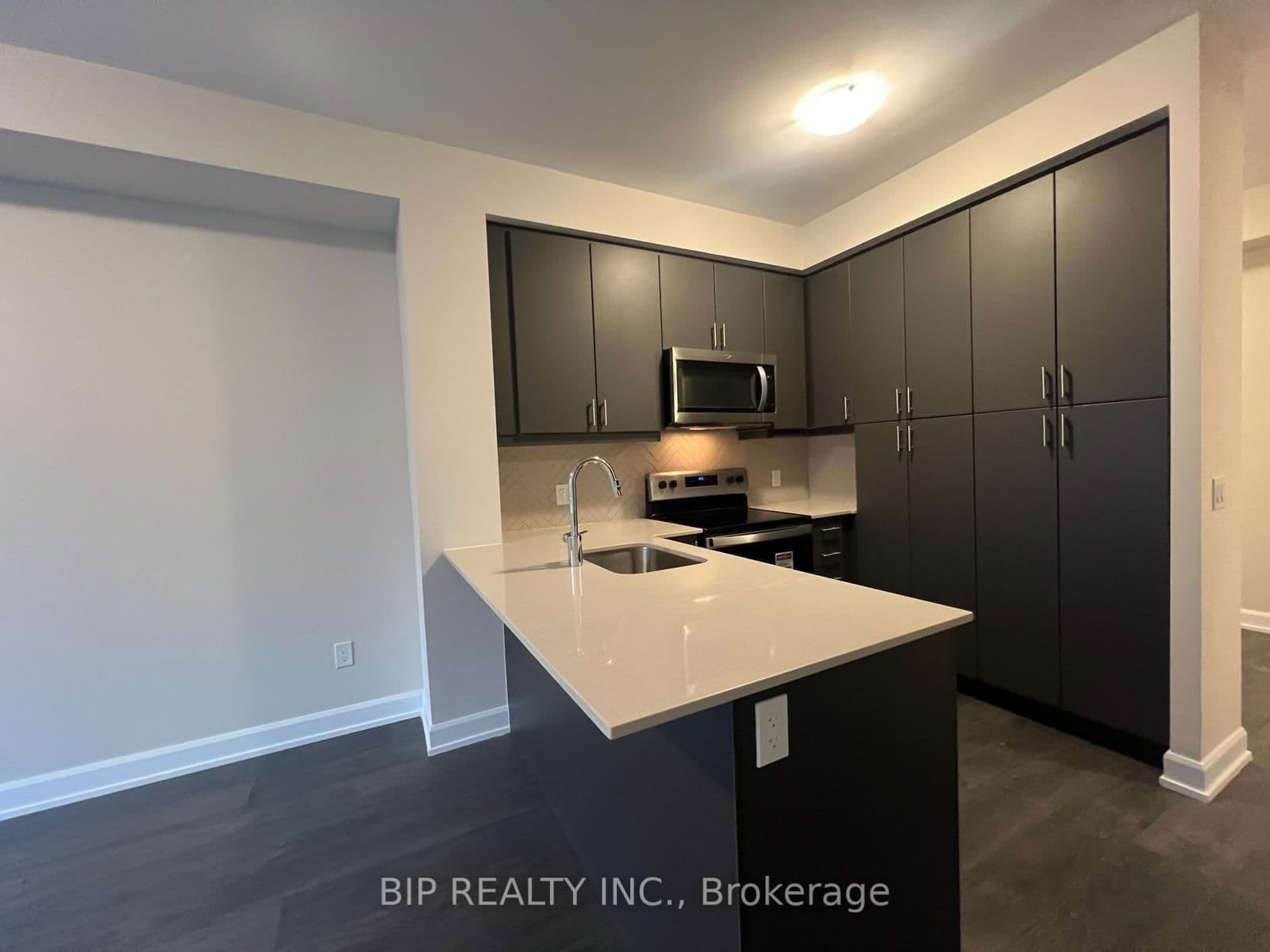 3220 William Coltson Avenue, Unit 417