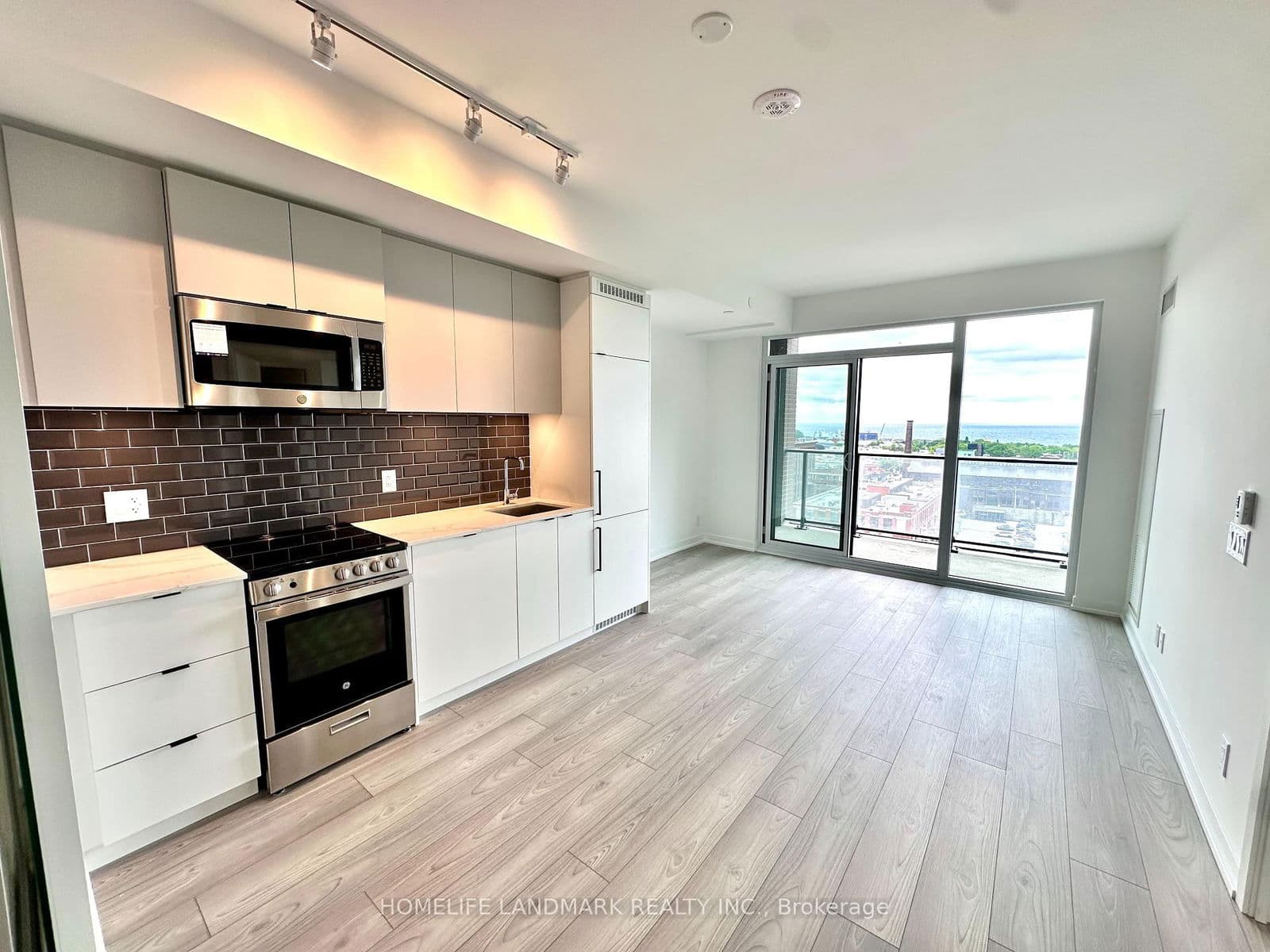 285 Dufferin Street, Unit 1017