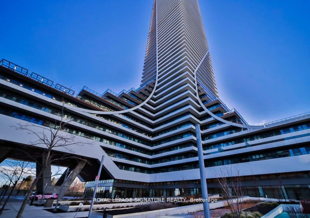 30 Shore Breeze Drive, Unit 913