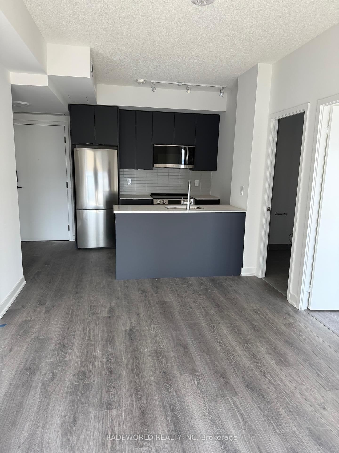 225 Malta Avenue, Unit 2007