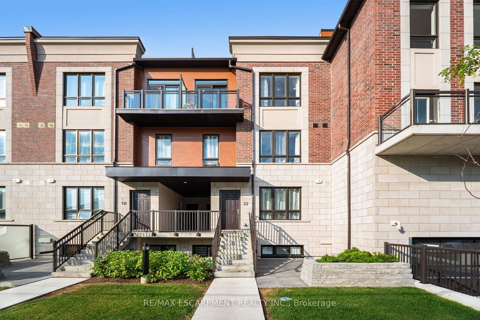 4035 Hickory Drive, Unit 22