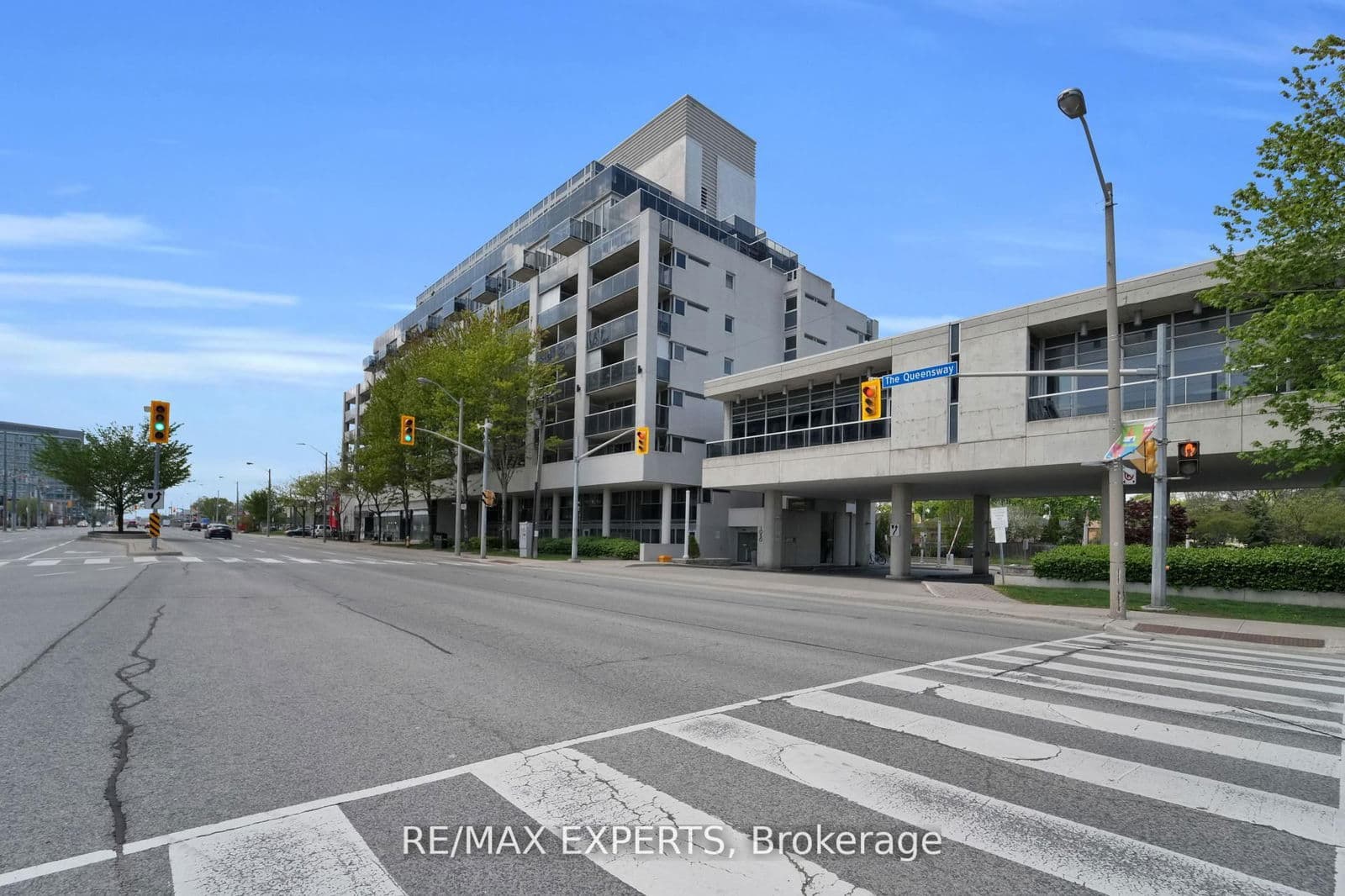 1050 The Queensway, Unit 516