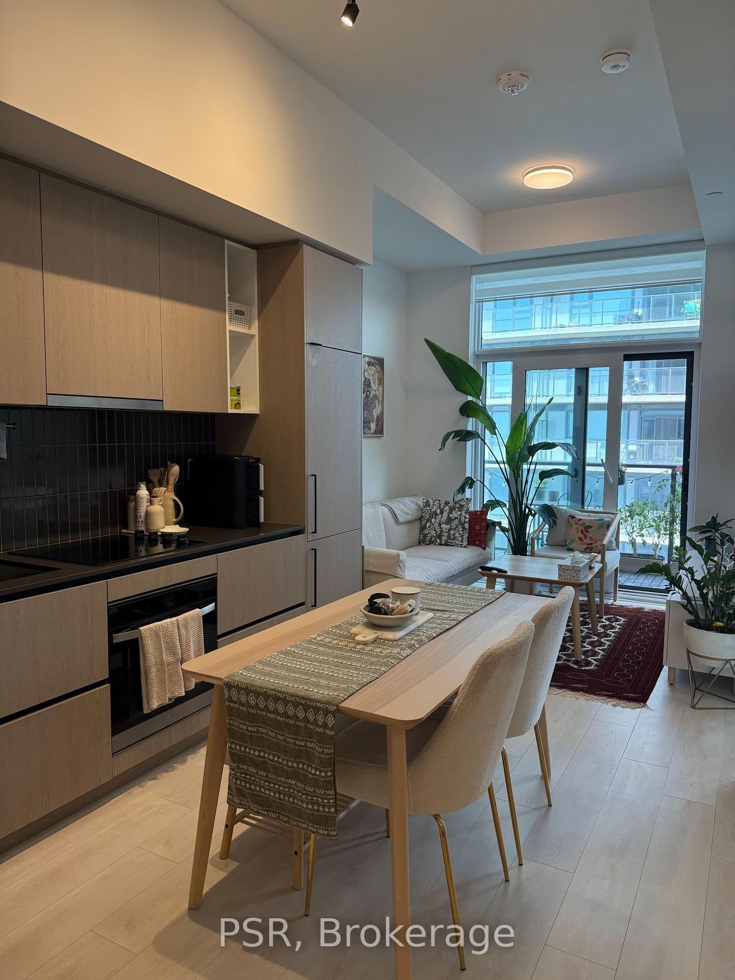 10 Graphophone Grove, Unit 1805