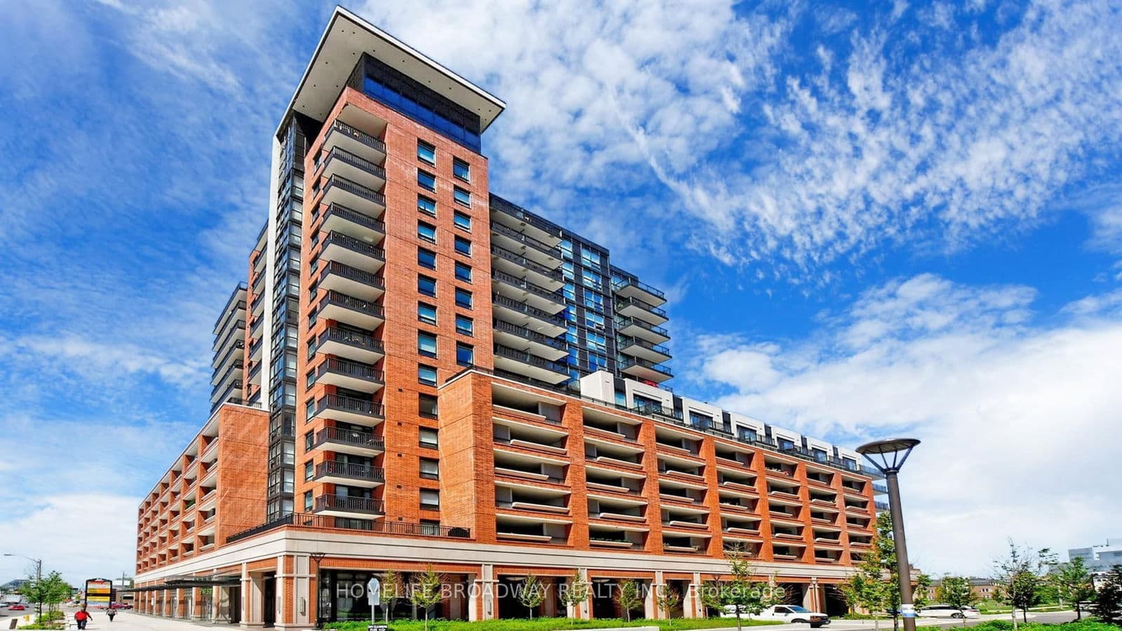 #1011 - 3091 Dufferin Street