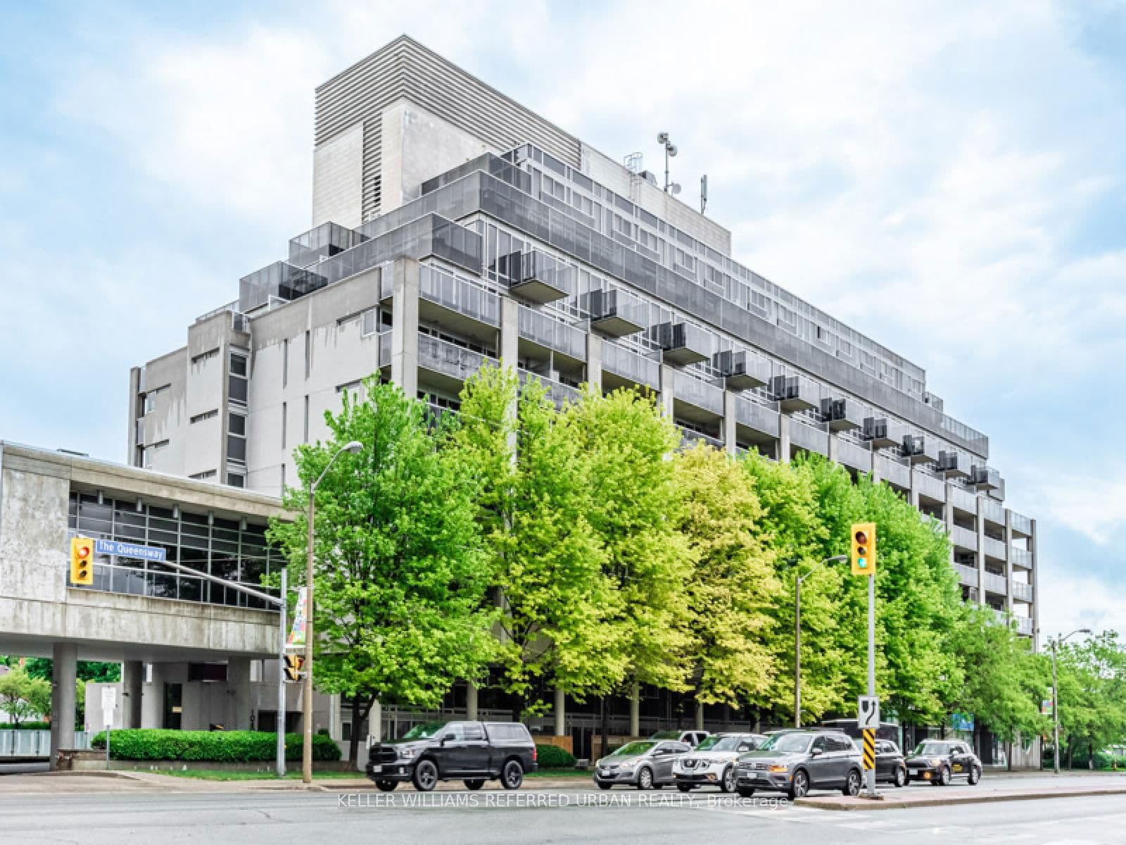 1040 The Queensway, Unit 304