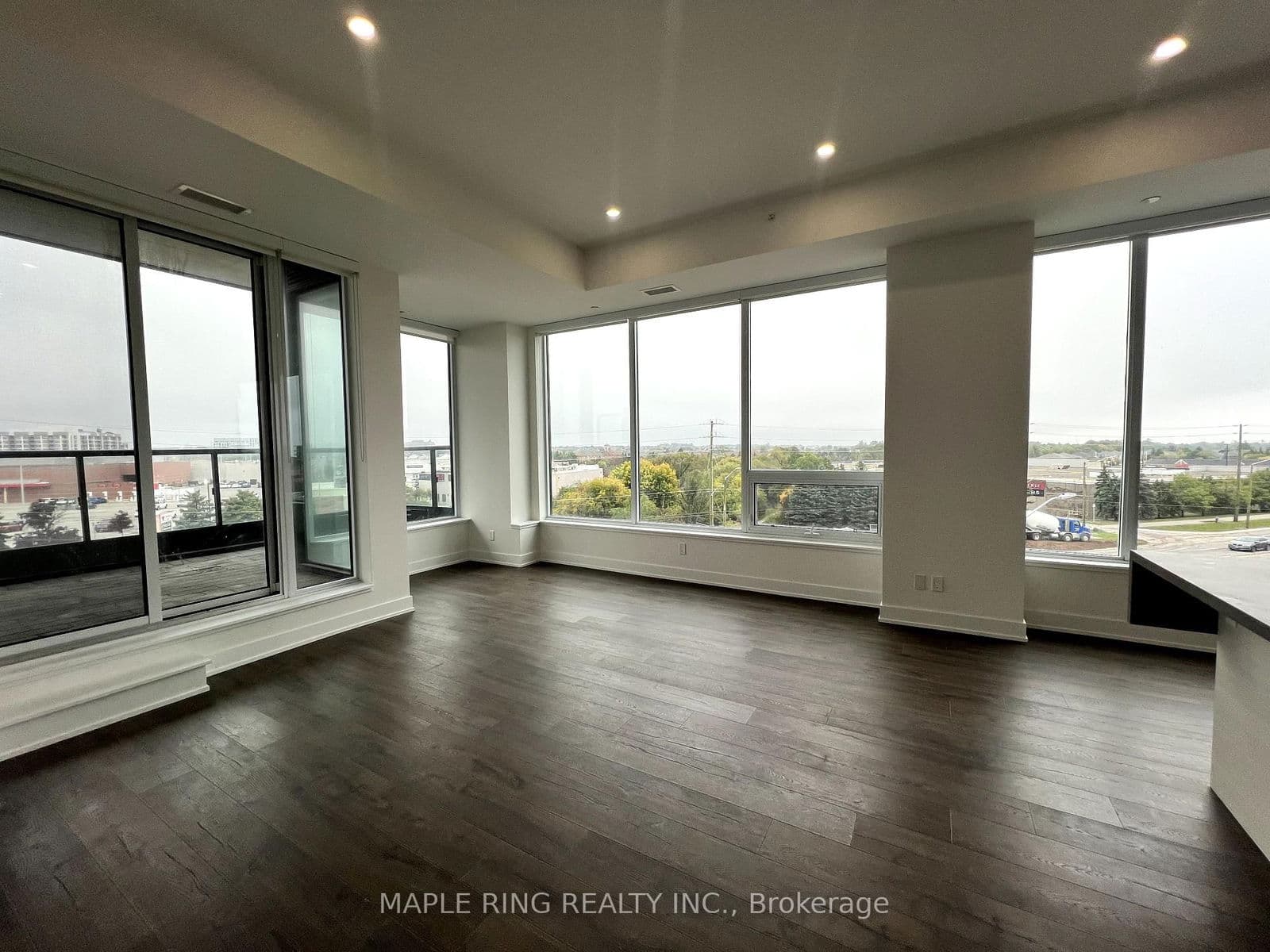 297 Oak Walk Drive, Unit 319