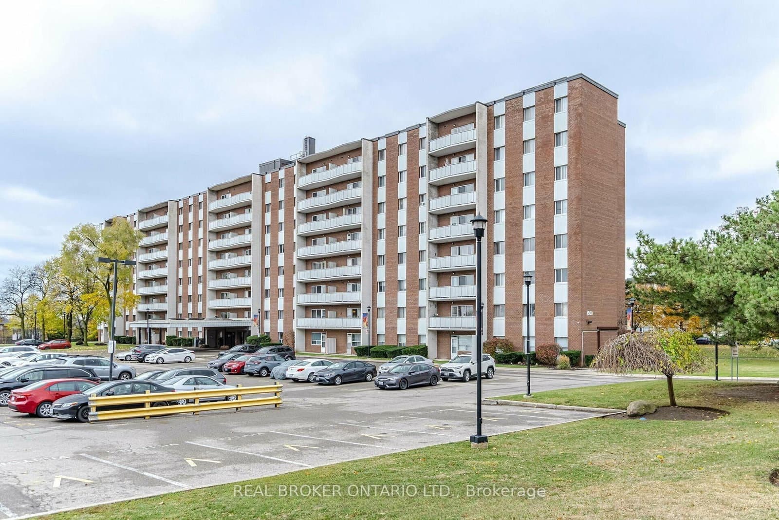 1660 Bloor Street, Unit 411