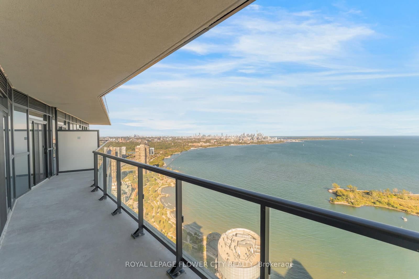 38 Annie Craig Drive, Unit PH404