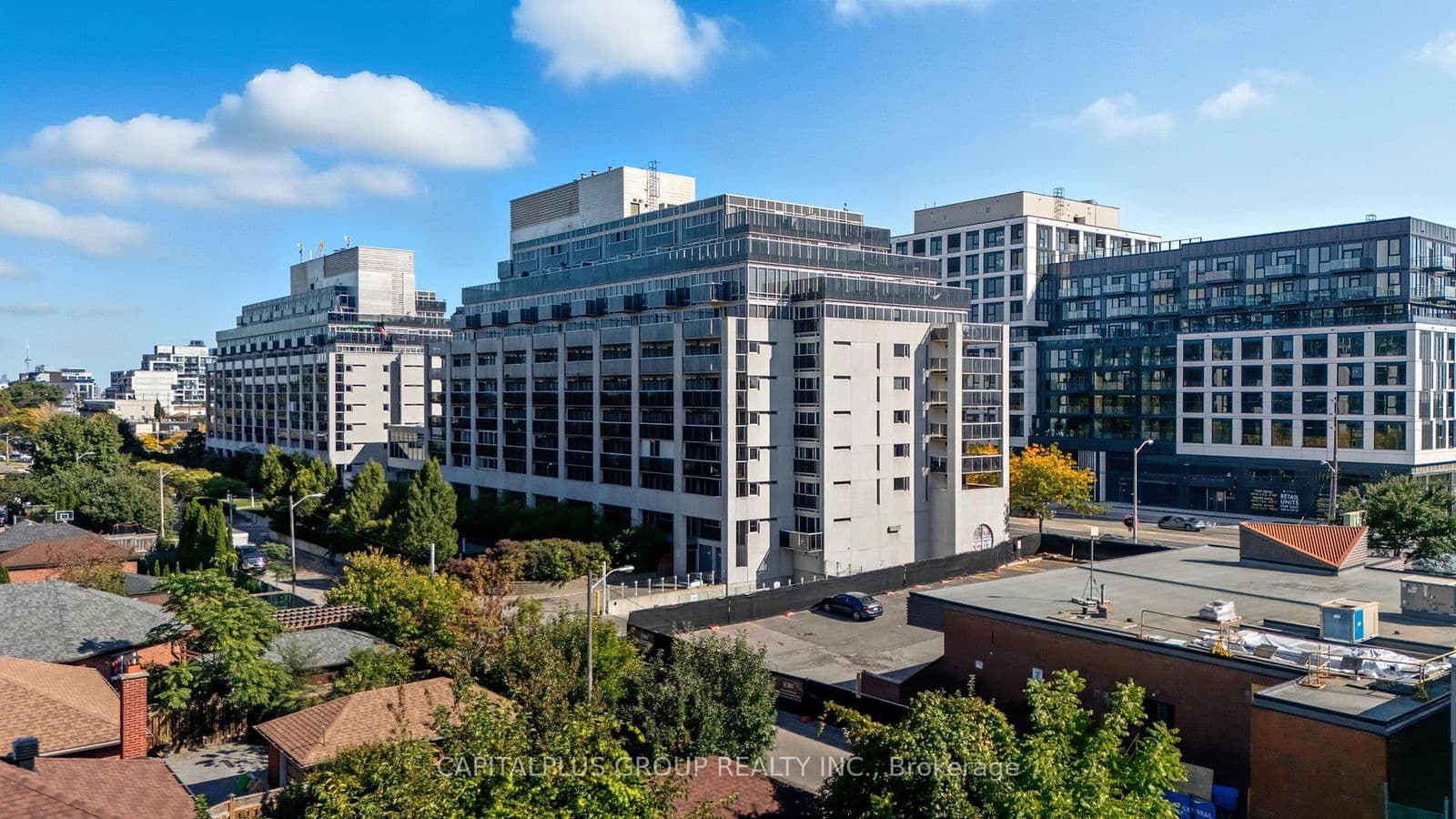 1050 The Queens Way, Unit 416