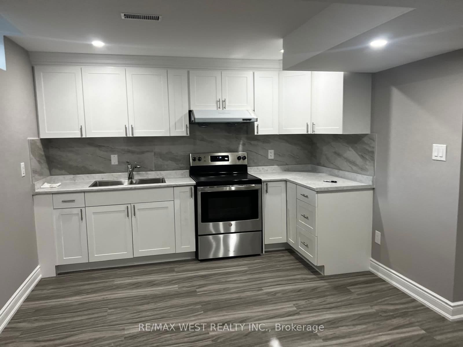 12 Yellow Avens Boulevard