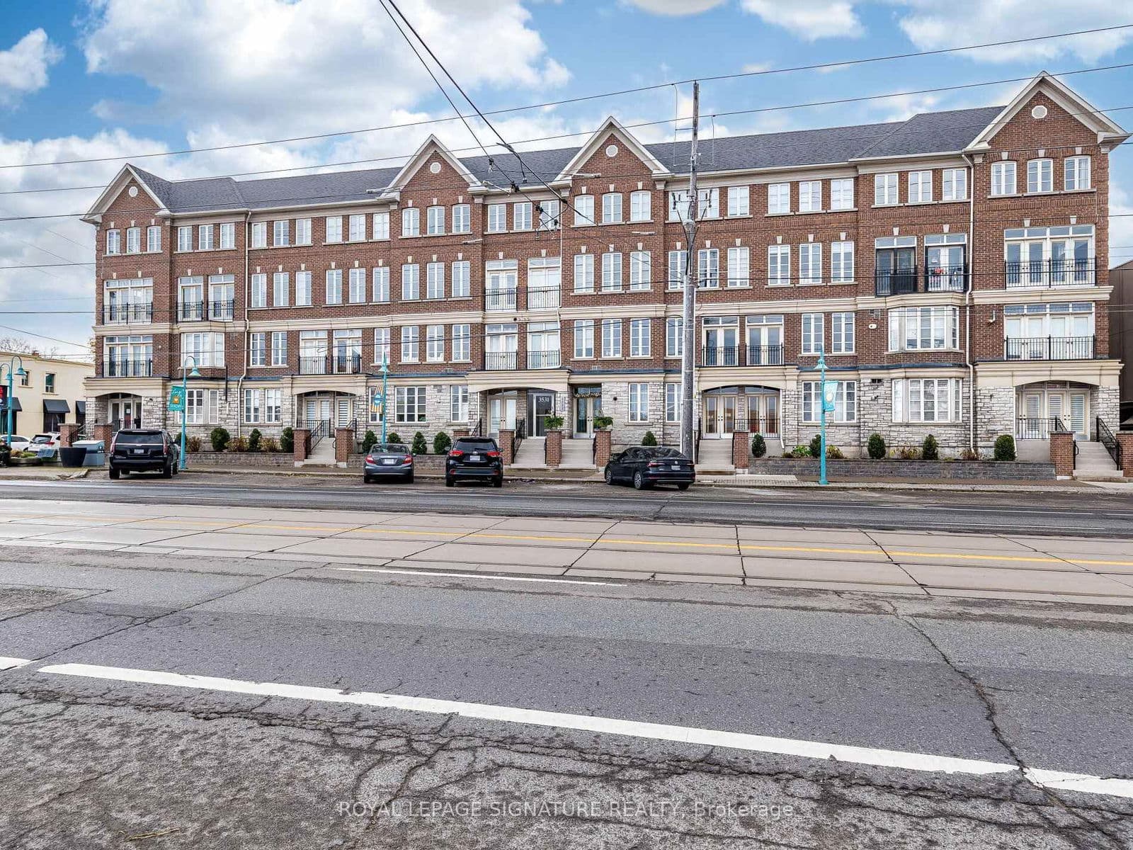 3531 Lake Shore Boulevard, Unit 202