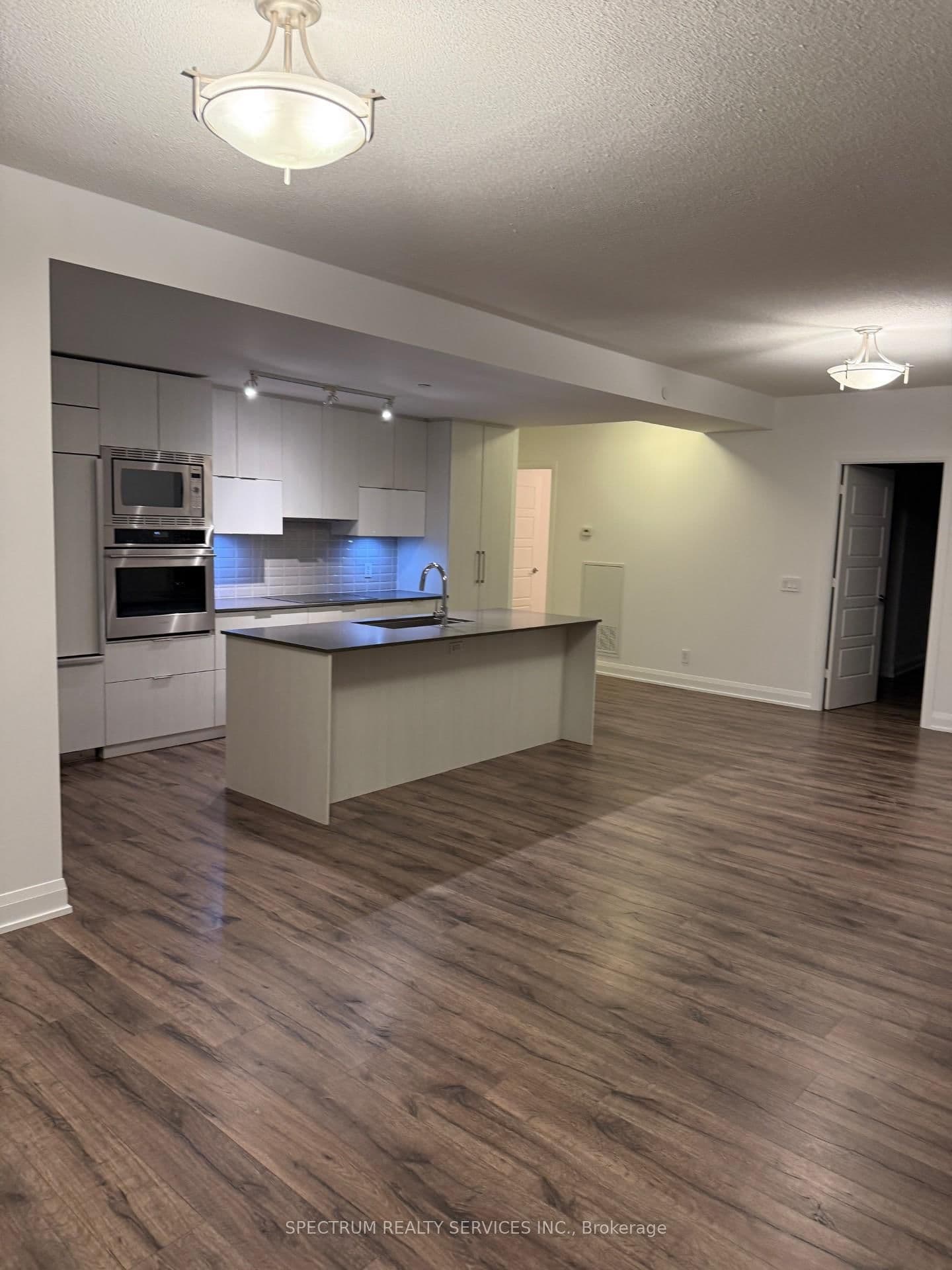 #4802 - 56 Annie Craig Drive