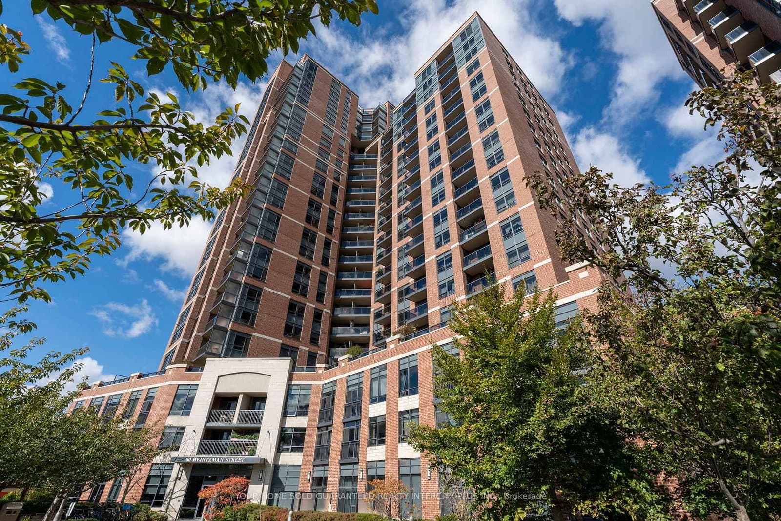 60 Heintzman Street, Unit 934
