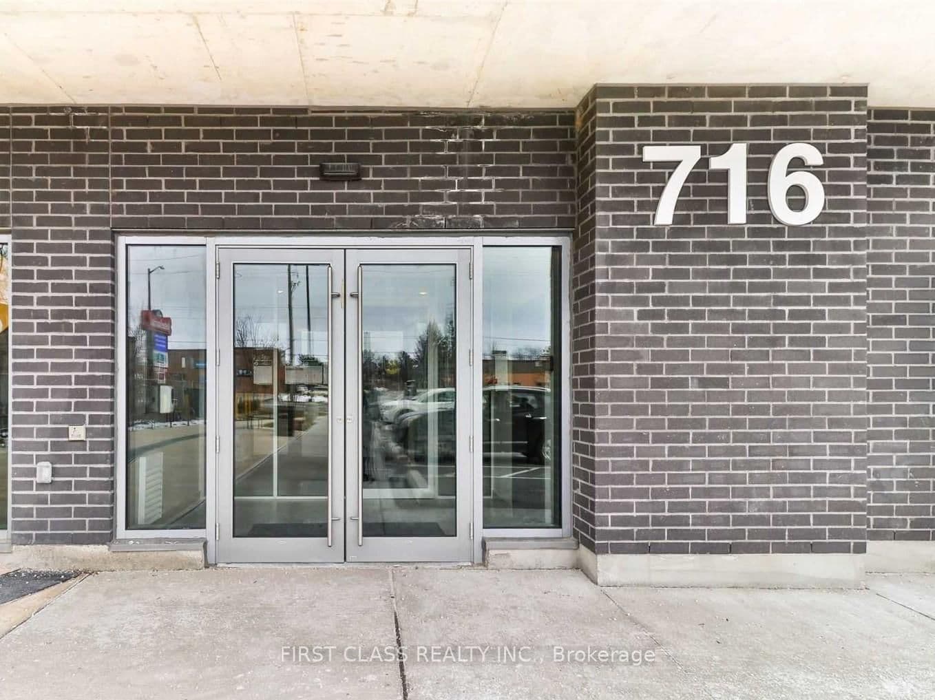 716 Main Street E, Unit 206