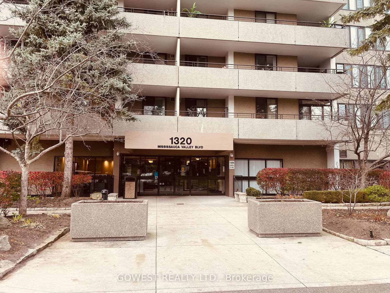 1320 Mississauga Valley Boulevard, Unit 812