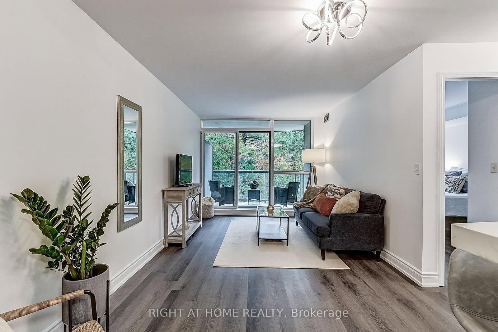 #508 - 2565 Erin Centre Boulevard