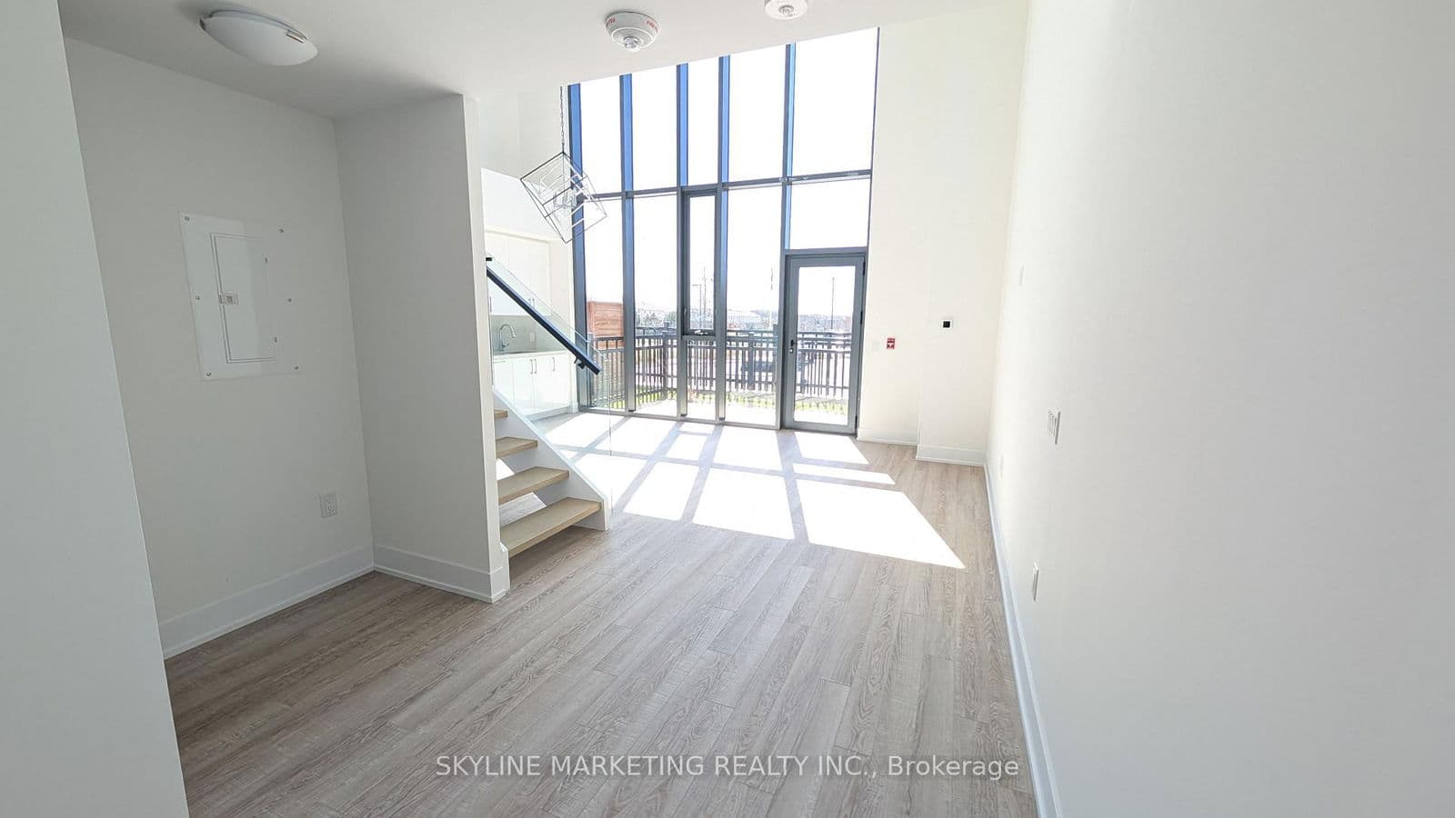 #102 - 2450 Old Bronte Road