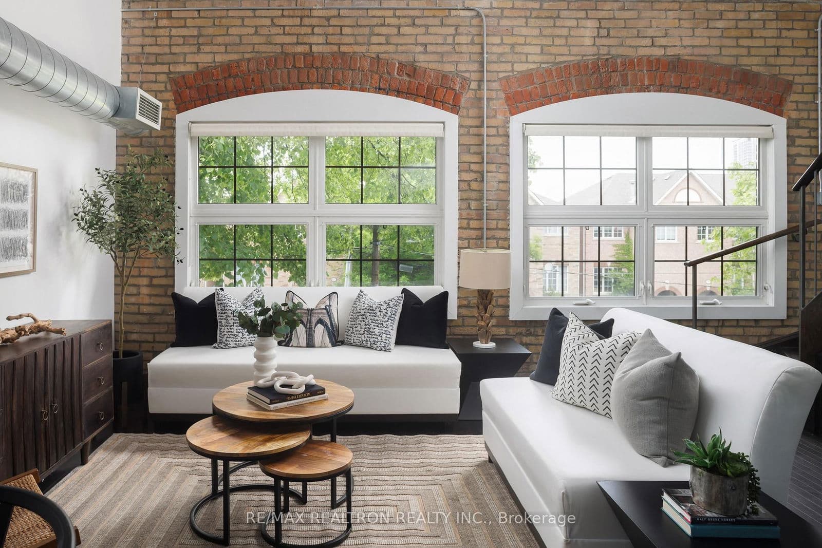 #307 - 1100 Lansdowne Avenue