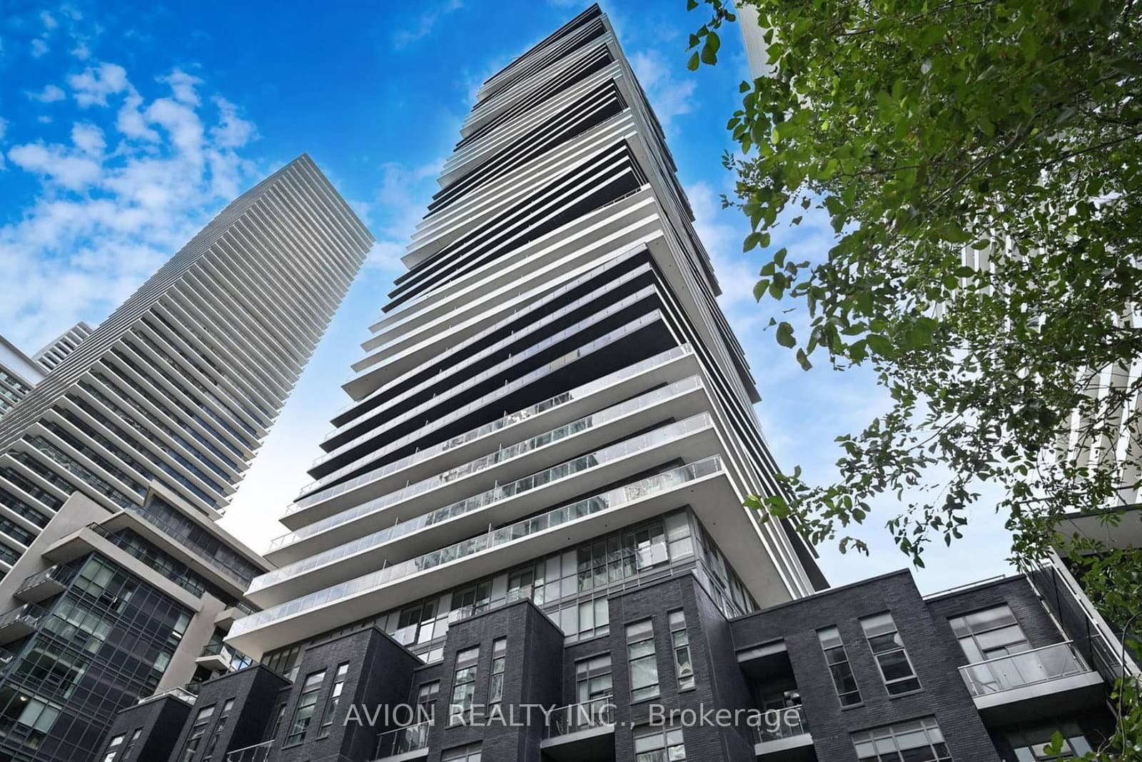 56 Annie Craig Drive, Unit 3007