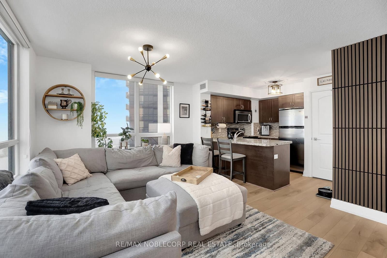 #917 - 1060 Sheppard Avenue W